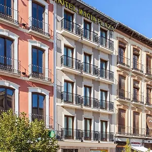 Maciá Plaza Hotel